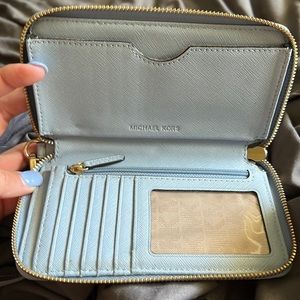 Michael kors wallet
